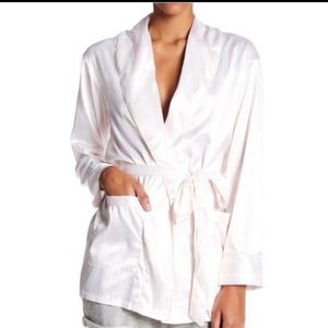 NWT Sam Edelman Light Pink & White Striped Robe - Size Small
